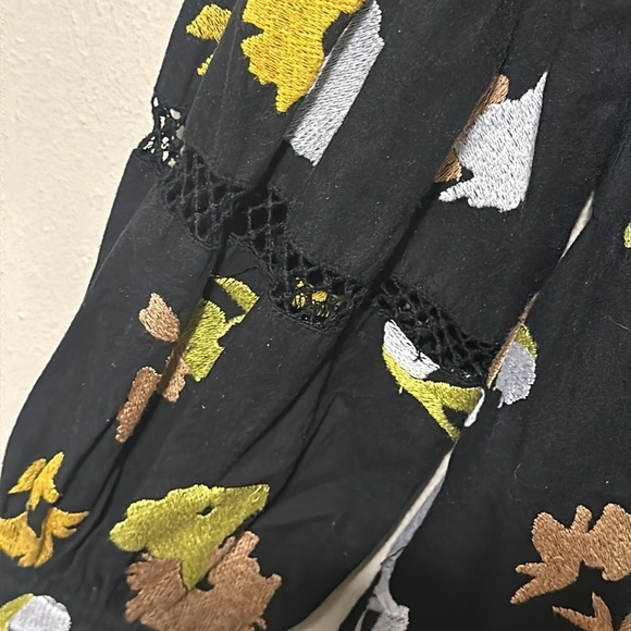 Veroalfie Nina Black Floral Embroidered Dress with Heart Buttons Size 2 - Picture 3 of 11